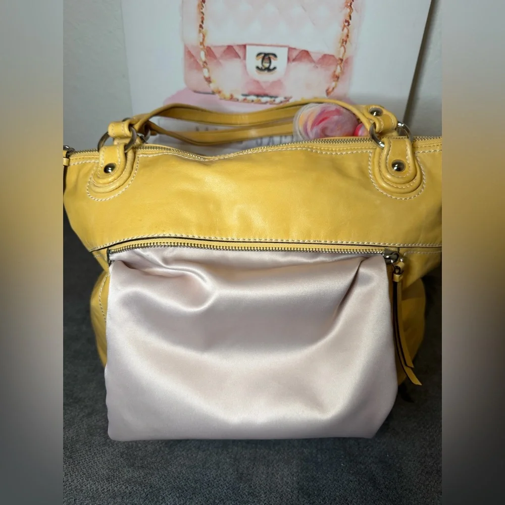 Coach Poppy Sunflower Buttercream Large Glam Tote No. C1294-19002 - Picture 8 of 11